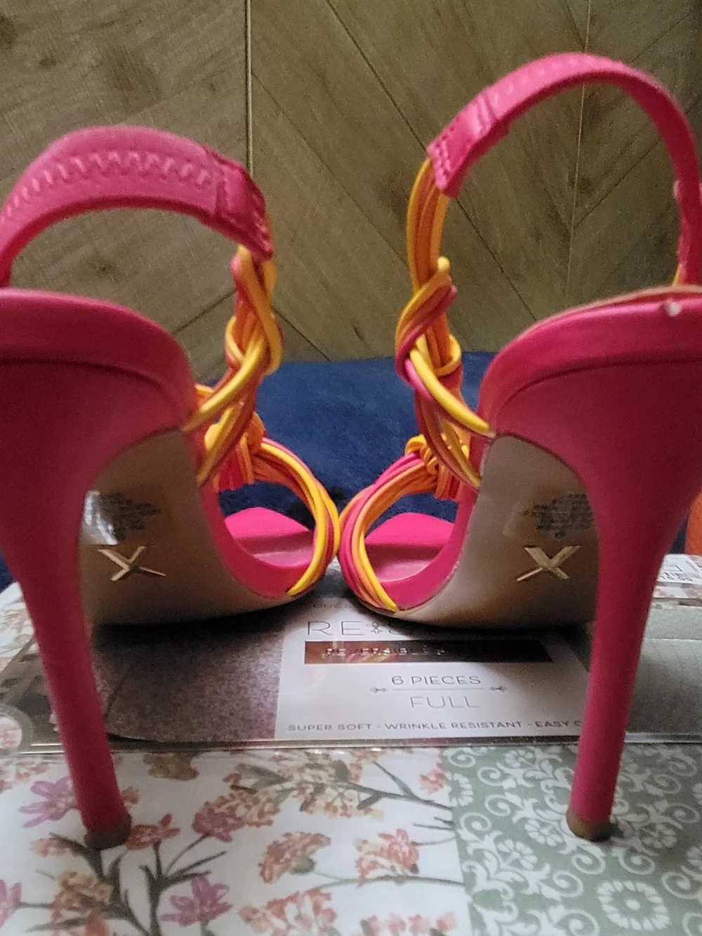 Express bright pink
